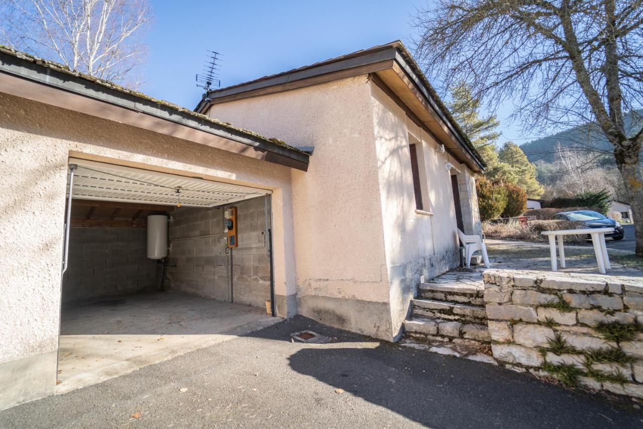 Village De Gites De Chanac Exterior photo